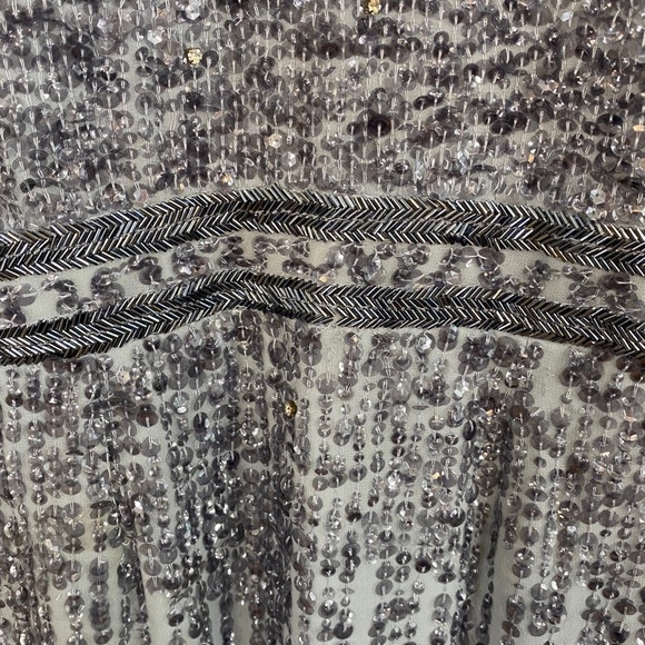 Mac Duggal NWOT Platinum Blue Grey Hand Embellished Sequin Cocktail Midi Dress - Picture 6 of 8